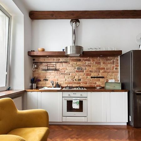 Glogowa Bricks Apartment Варшава Экстерьер фото