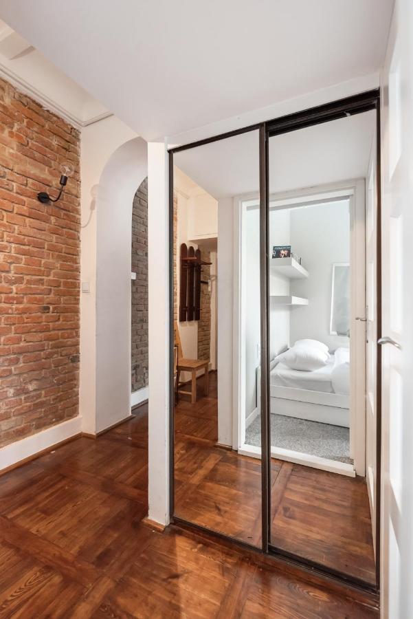 Glogowa Bricks Apartment Варшава Экстерьер фото